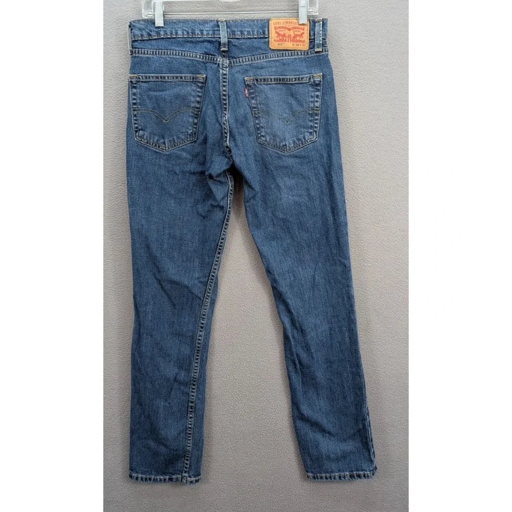 Levis step out